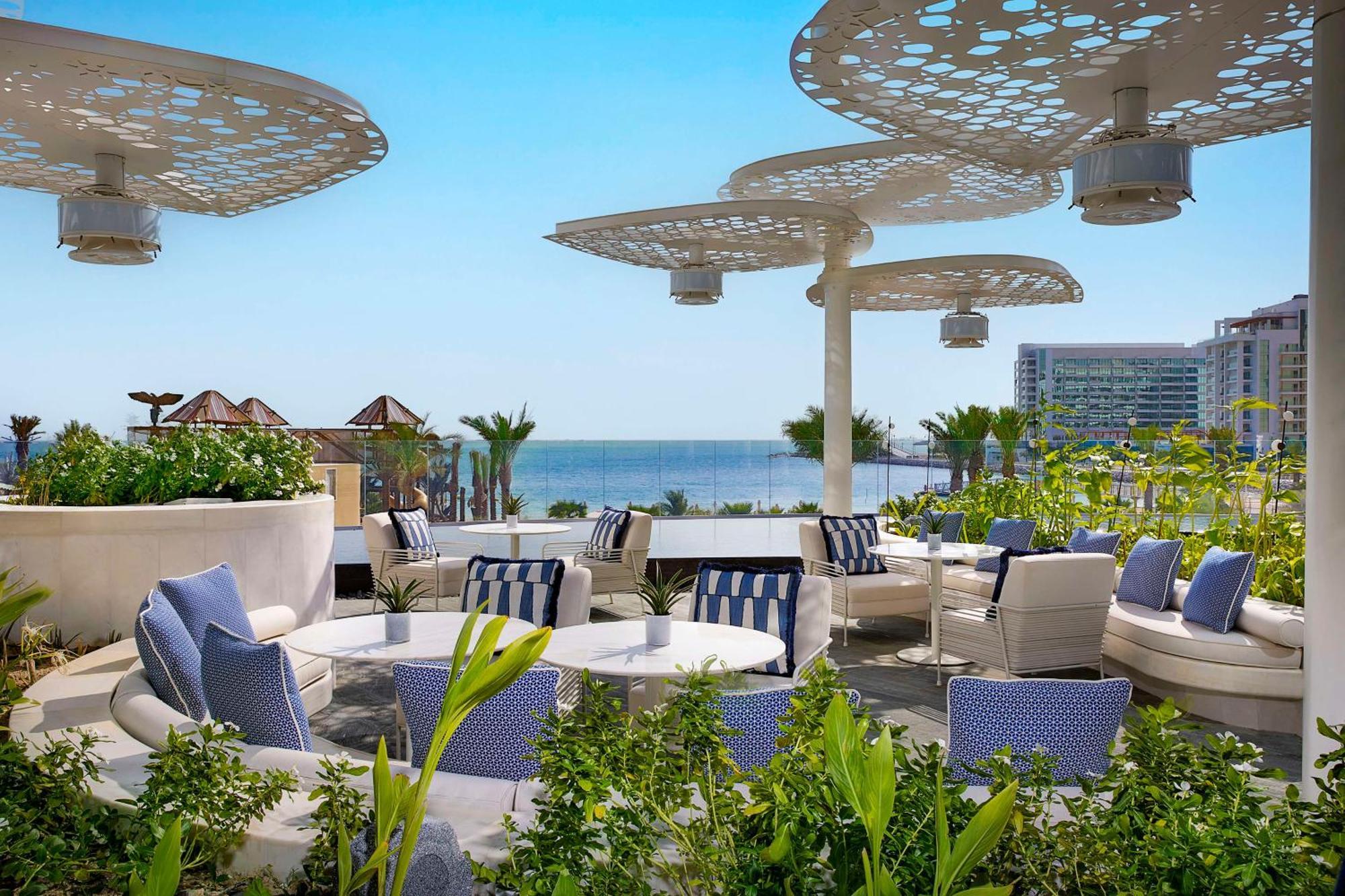 Waldorf Astoria Doha Lusail Bagian luar foto The rooftop bar at the Hilton Tel Aviv