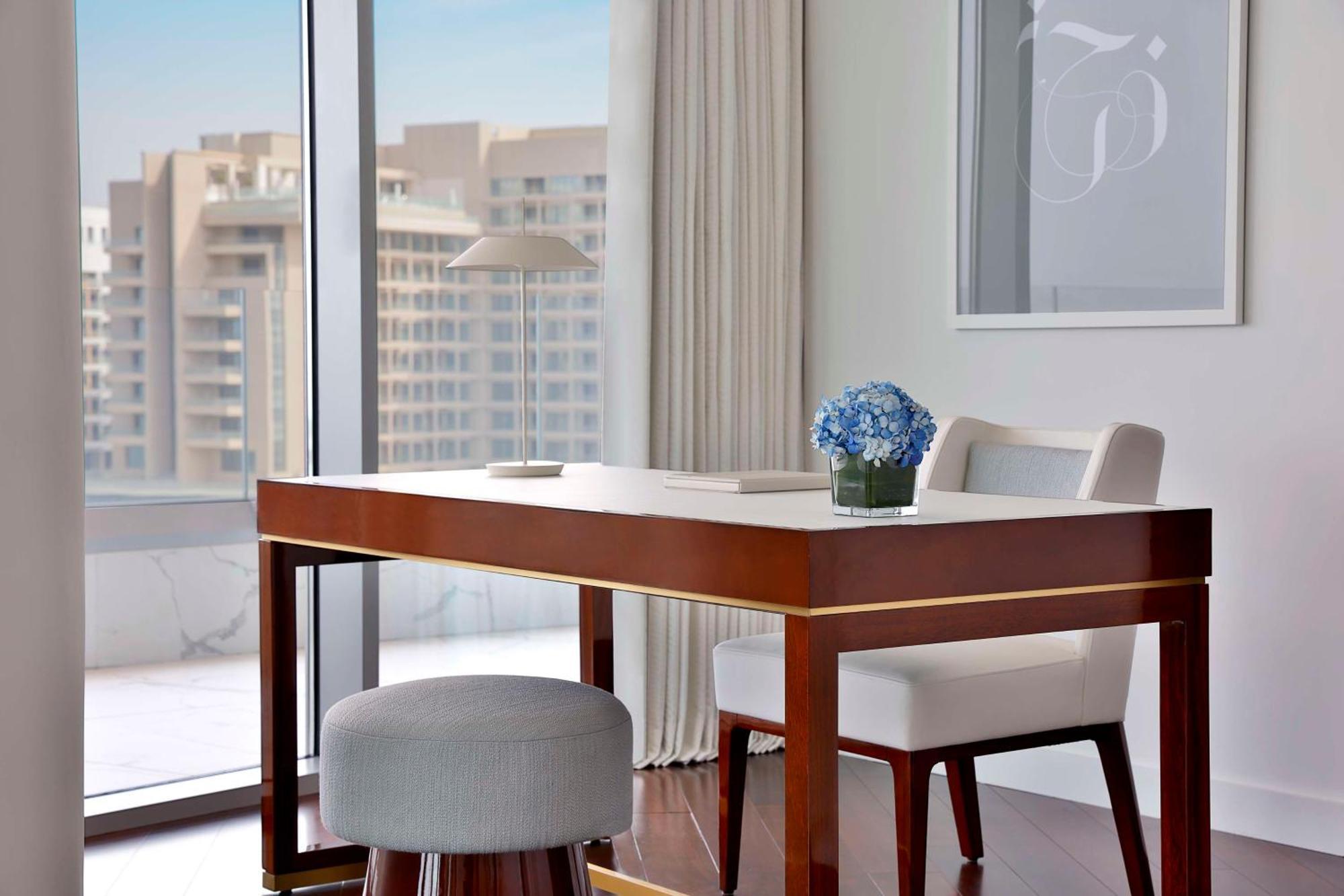 Waldorf Astoria Doha Lusail Bagian luar foto A dining room at the Ritz-Carlton, Tel Aviv