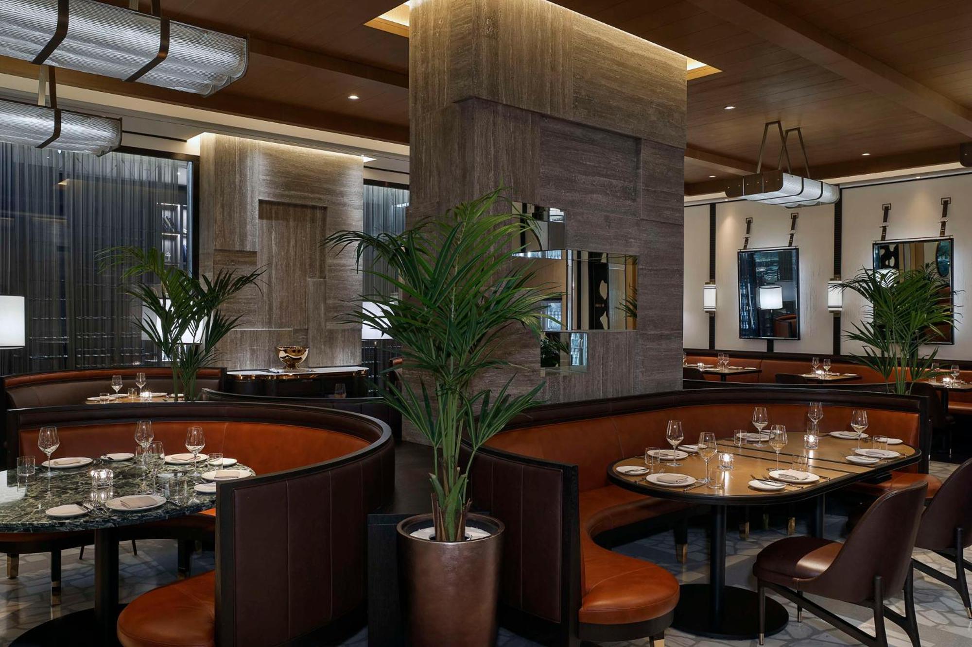 Waldorf Astoria Doha Lusail Bagian luar foto Interior of the restaurant
